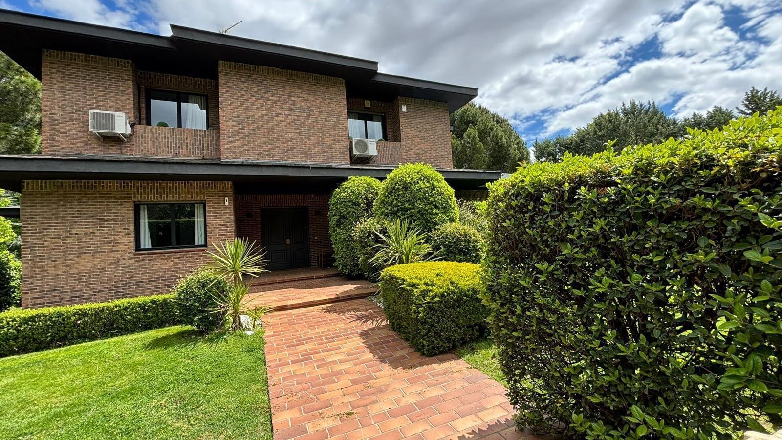 contacto servicios de jardinería en Madrid